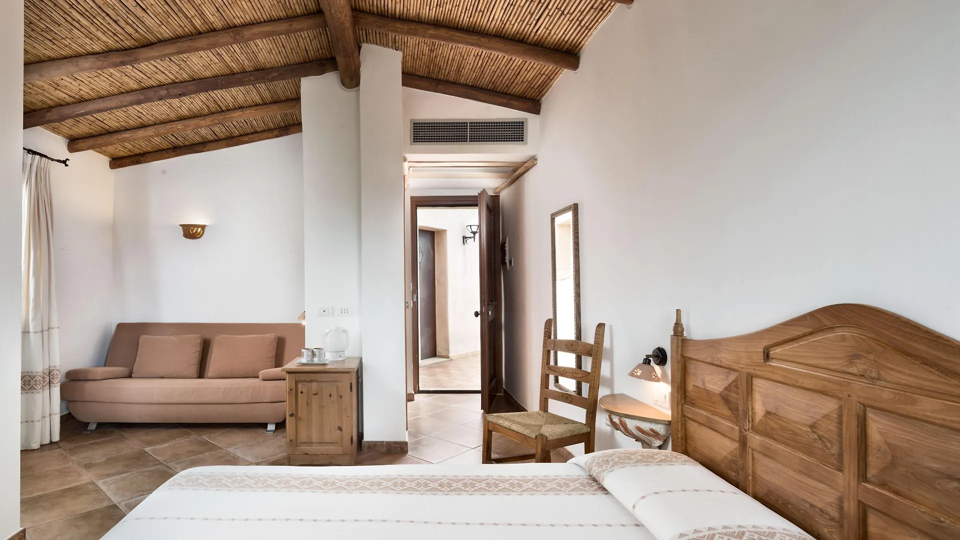 Hotel Arathena San Pantaleo