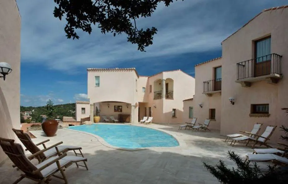 Hotel Arathena San Pantaleo