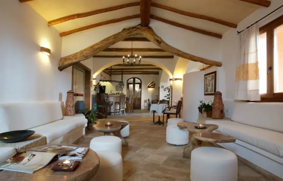 Hotel Arathena San Pantaleo