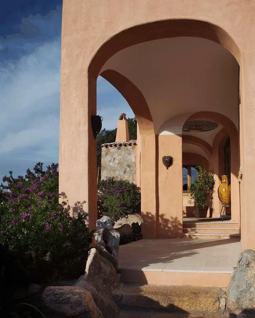 Hotel Arathena San Pantaleo